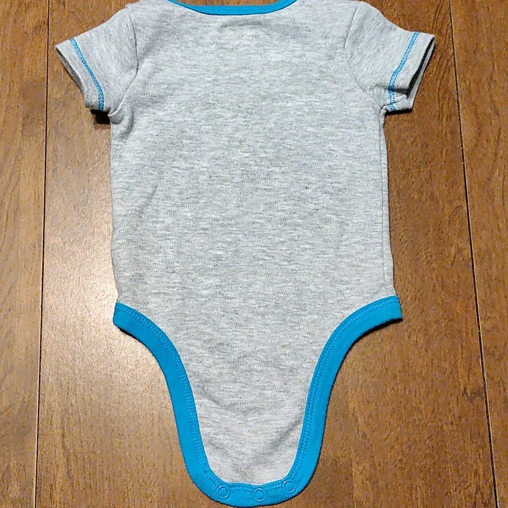 Onesie - Picture 3 of 4